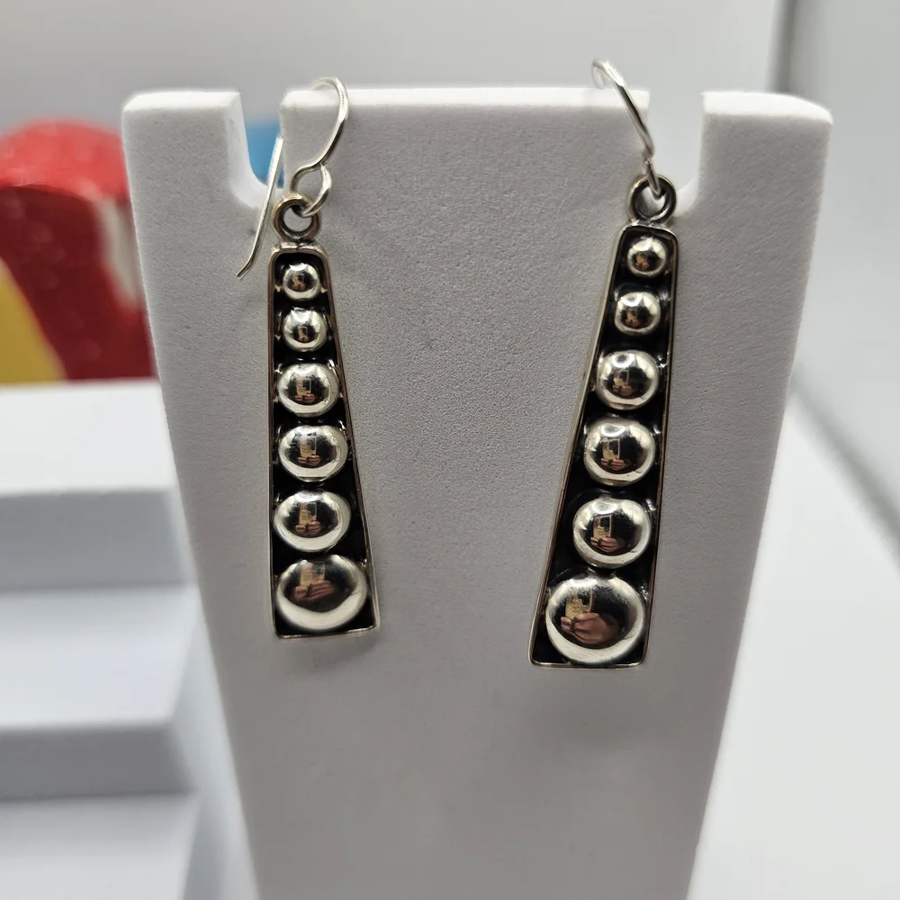 Elegant Sterling Silver Jewelry Set - Picture 3 of 3